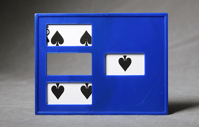 Zig Zag Card (plastic) by Mr. Magic - Trick