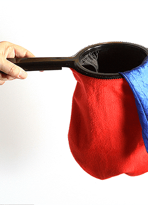 Change Bag Velvet REPEAT WITH ZIPPER (Red) by Bazar de Magia - Tricks