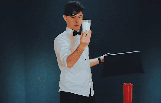 Vanishing Glass of Milk PRO (Gimmicks and Online Instructions) by Bazar de Magia - Trick