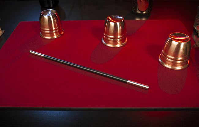 Economy Close-Up Pad 16X23 (Red) by Murphy's Magic Supplies - Trick