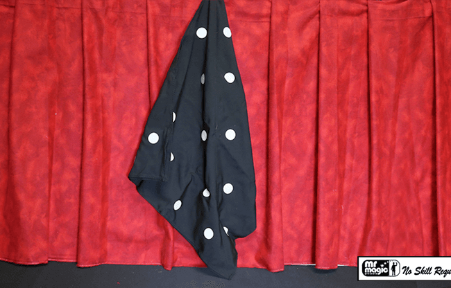 Polka Dot Silk (18" x 18") by Mr. Magic - Trick