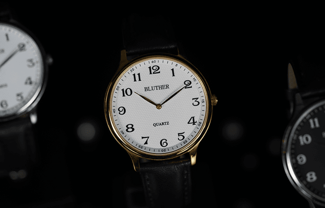 Infinity Watch V3 - Gold Case White Dial / PEN Version (Gimmick and Online Instructions) by Bluether Magic - Trick