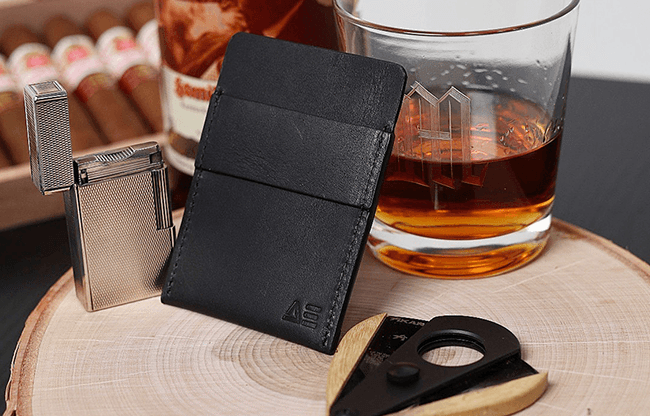 Wallet (Gimmicks and Online Instructions) by Nicholas Lawrence - Trick