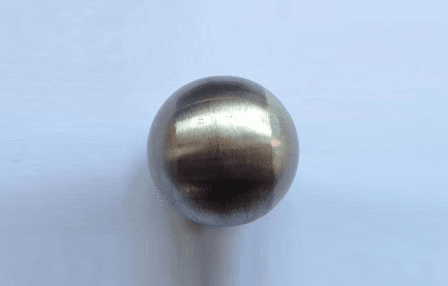 Steel in Base (2 Balls) by Leo Smetsers - Trick