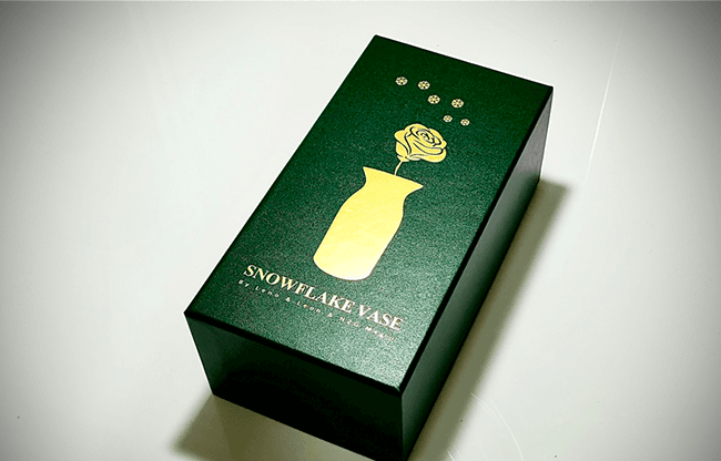 Snowflake Vase by Leon and Leno - Trick