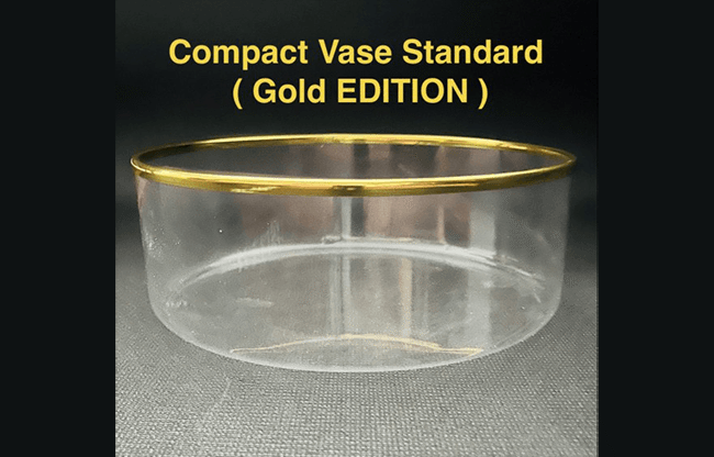 Compact Vase Standard GOLD by Victor Voitko - Trick