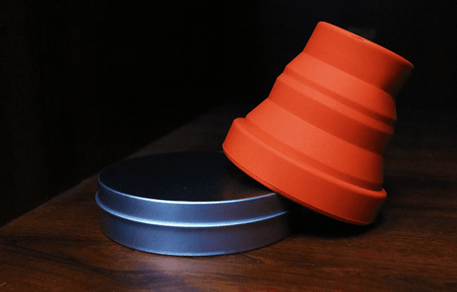 Harmonica 2 Chop Cup Red (Silicon) by Leo Smetsers - Trick