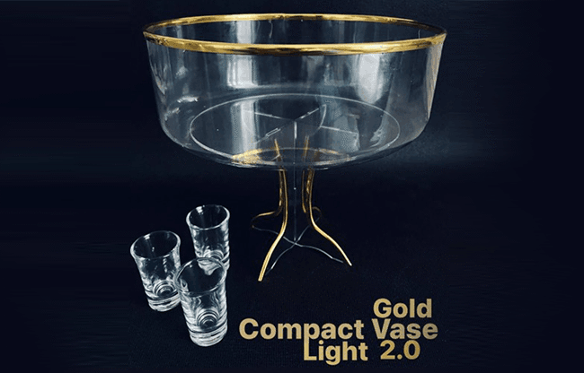 Compact Vase Light GOLD by Victor Voitko - Trick