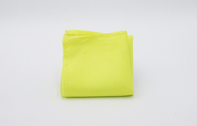 Silk 12 inch single (Light Yellow) Magic by Gosh - Trick