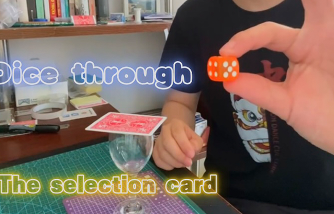 Dice Through Card by Dingding video DOWNLOAD