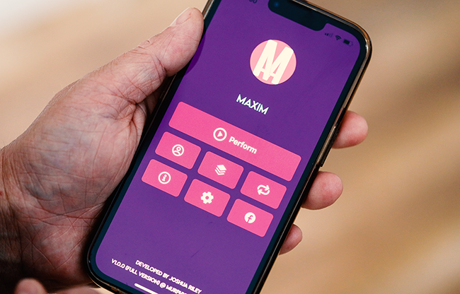 Maxim (App & Online Instruction) by Lloyd Barnes - Instant Download